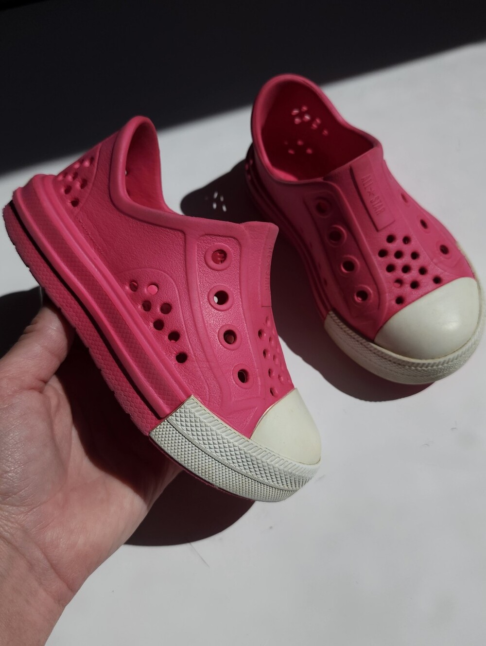 Converse All Star Pink Slip-On Toddler 9 Water Shoes Lightweight Low Top Crocs